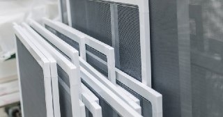 Москитные сетки на пластиковые окна Южноуральск купить по цене от 931 руб.